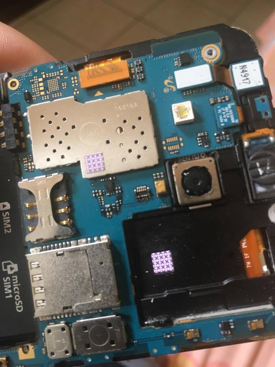 trilha do conector do auto falante do g530h