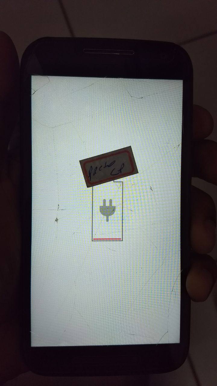 Moto G3 não liga, so aparece logo de tomada e desliga