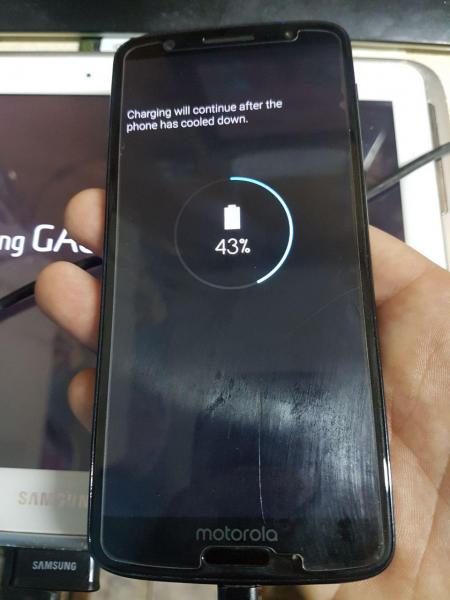Moto G6 Play "charging will continue after the phone has ...